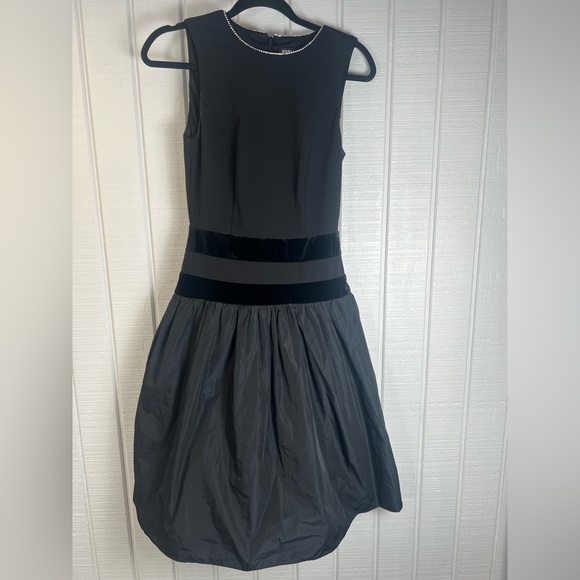 KARL LAGERFELD PARIS Women's Drop-Waist Velvet-Trim‎ Dress Size 2 - Picture 3 of 12
